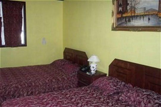 Regency Suites Hotel Georgetown Zimmer foto